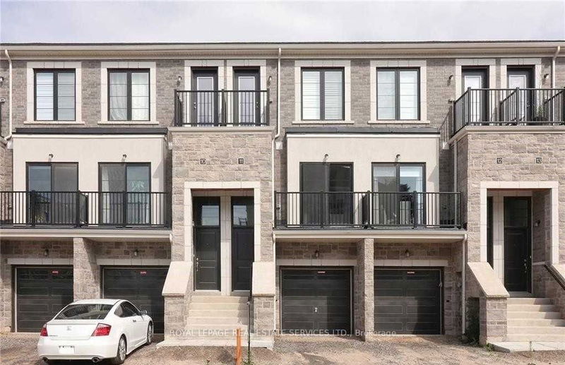 home for lease on 11-383 Dundas Street E