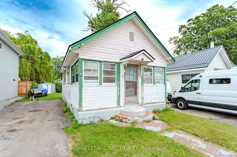 home for sale on 16 Lincoln Road E