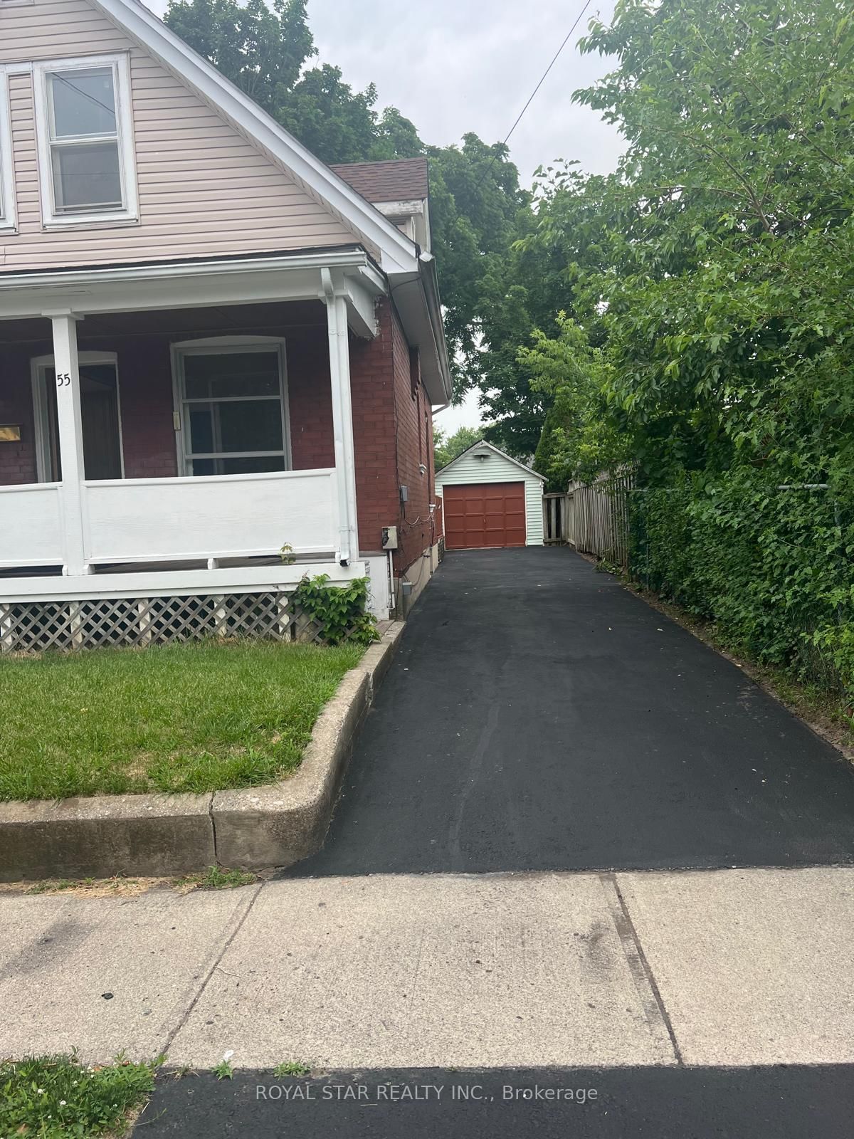 Listing Image 3