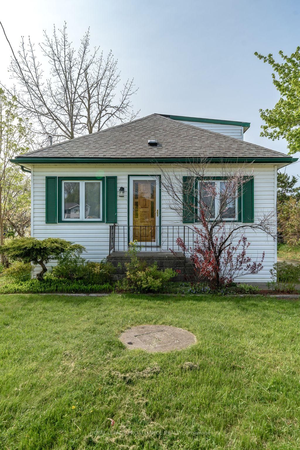 Listing Image 0