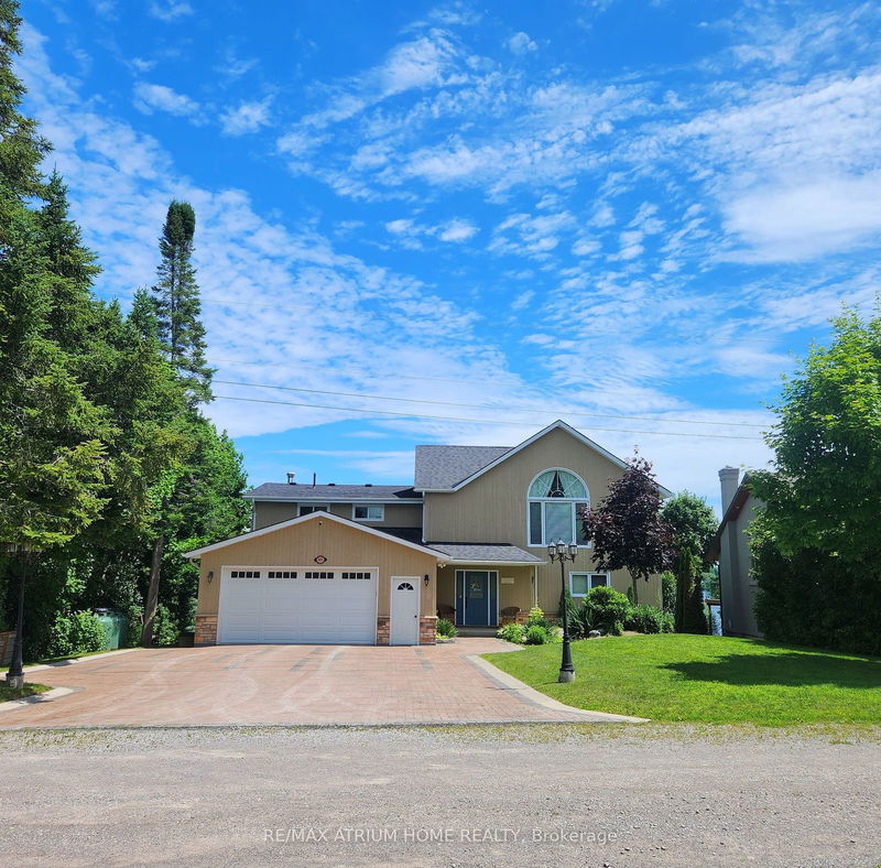 825 Southview Dr  Otonabee-South Monaghan, K0L 1B0 | Image 2