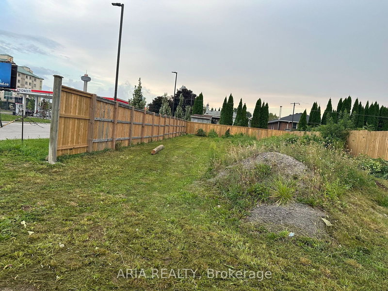 5520 North St N, Niagara Falls, L2G 1J3 | Image 3