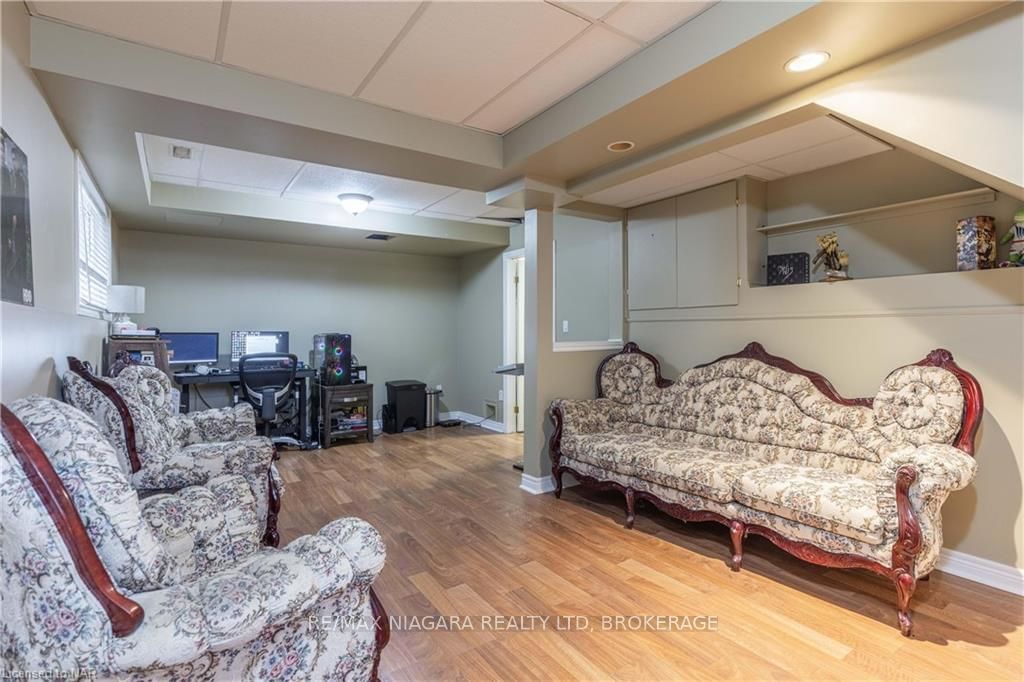 Listing Image 17