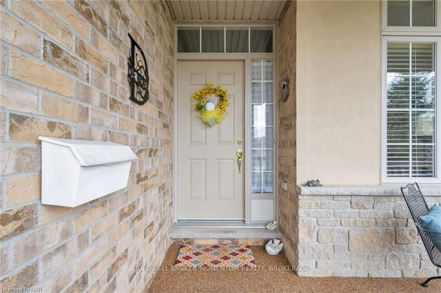 22 WILLOWLANDING Court