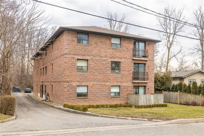 Condo sold at 101-78 WELLAND Street, Thorold, Ontario, L2V 2C1 - Thorold Downtown - MLS: X8493438