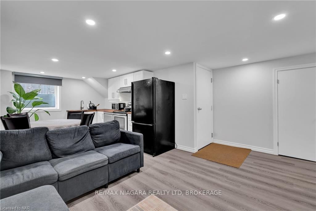 Listing Image 22
