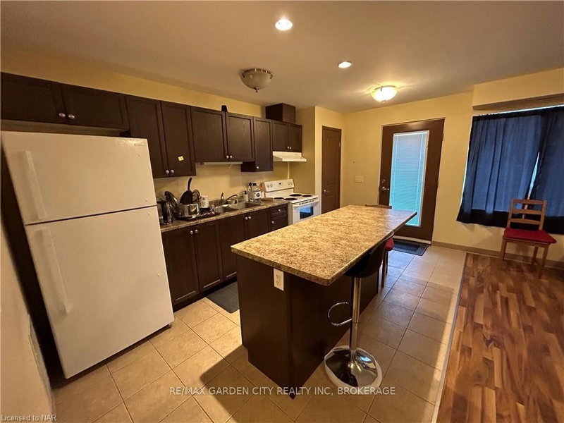 240 - 411 LAKE St, St. Catharines, L2N 4H5 | Image 2