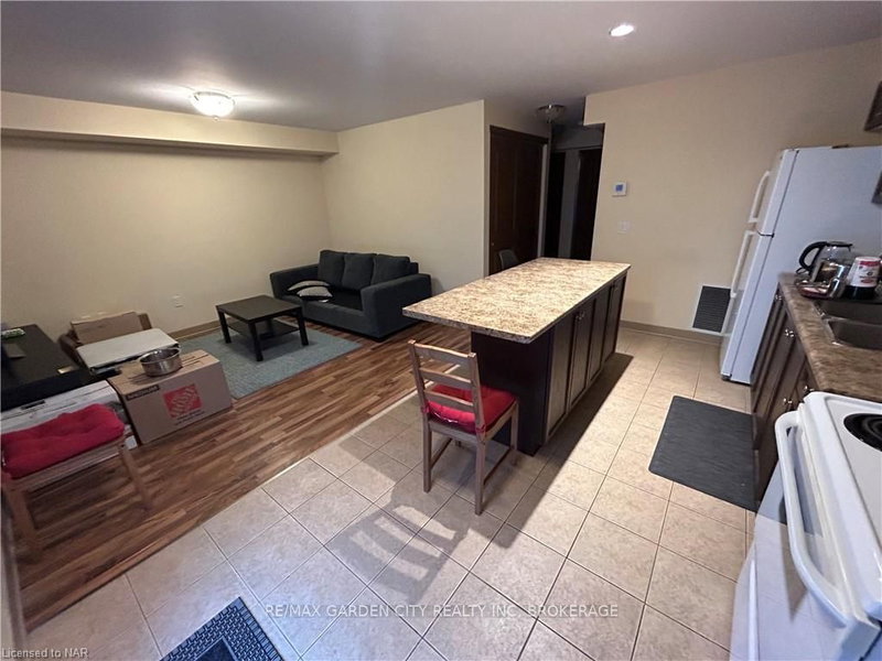 240 - 411 LAKE St, St. Catharines, L2N 4H5 | Image 3