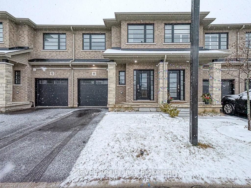 Townhouse sold at 11-520 GREY Street, Brantford, N3S 6Y6 - MLS: X8494252