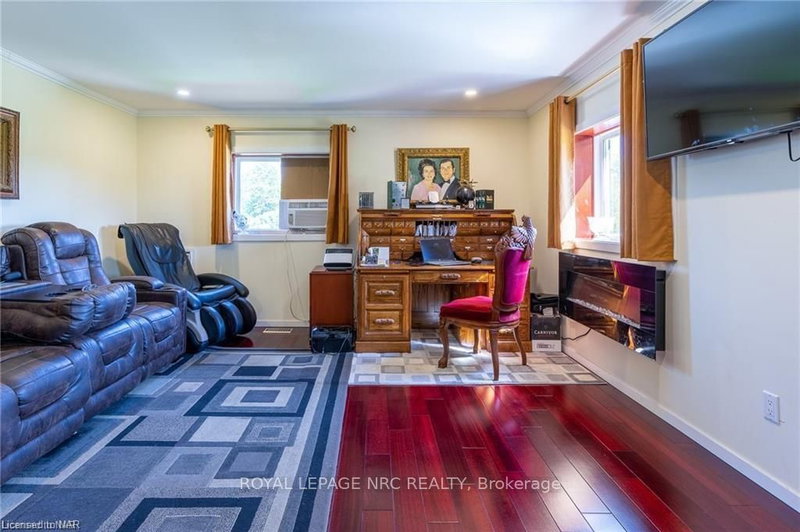 797 FORKS Rd, Welland, L0S 1V0 | Image 2