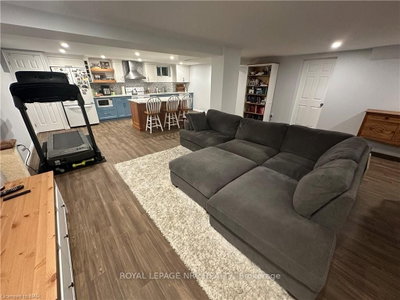 Detached House leased at 15 SPRINGHEAD (LOWER) Gdns, Welland, Ontario, L3C 5A7 - Prince Charles - MLS: X8494543