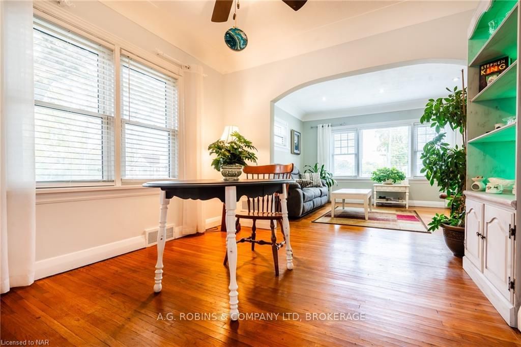 Listing Image 7