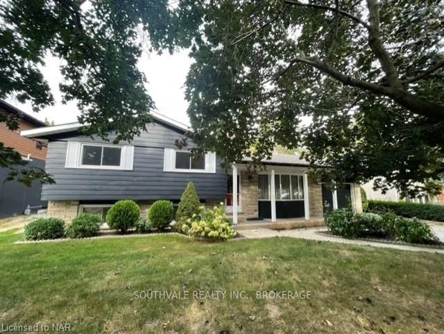 305 CENTRE St, Niagara-on-the-Lake, L0S 1J0 | Image 2