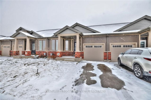 32 ELLIS Avenue