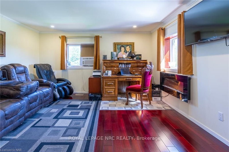 797 FORKS Rd, Welland, L3B 5K8 | Image 2