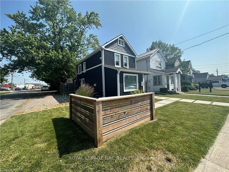 10 THOROLD Rd, Welland, L3C 3T2 | Image 2