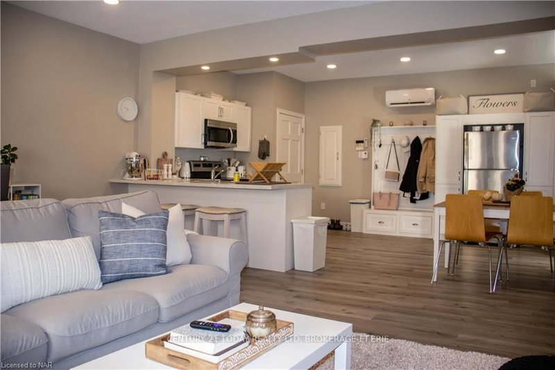 12 - 516 GARRISON Rd, Fort Erie, L2A 1N2 | Image 2