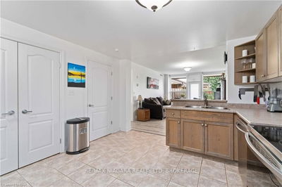 Unit 139 — 6350 DORCHESTER Rd, Niagara Falls - 216 - Dorchester image-0-3