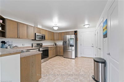 Unit 139 — 6350 DORCHESTER Rd, Niagara Falls - 216 - Dorchester image-0-4