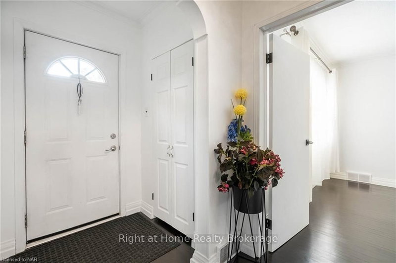 105 GLENRIDGE Ave, St. Catharines, L2R 4X5 | Image 2