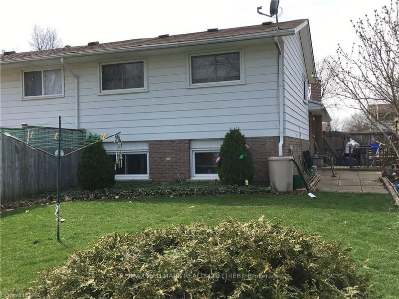 19 NOTTINGHAM Crt, Welland, L3C 5X4 | Image 2