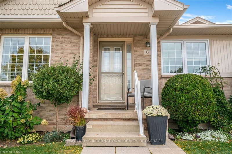 6 - 24 KENYON Cres, Grimsby, L3M 5S4 | Image 2