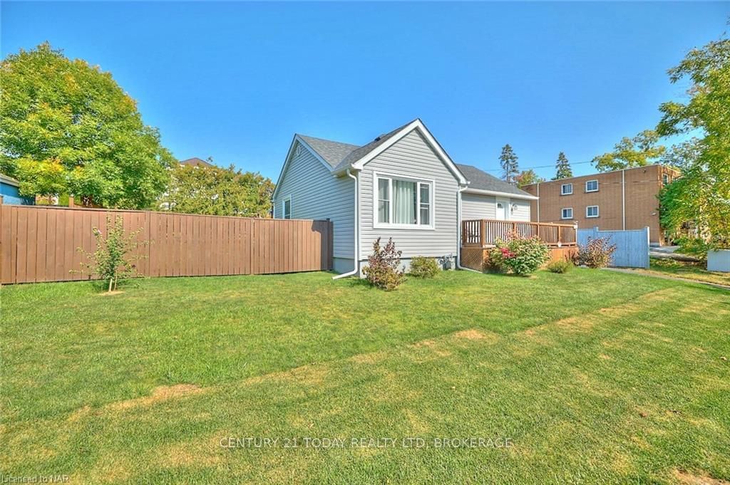 Listing Image 4