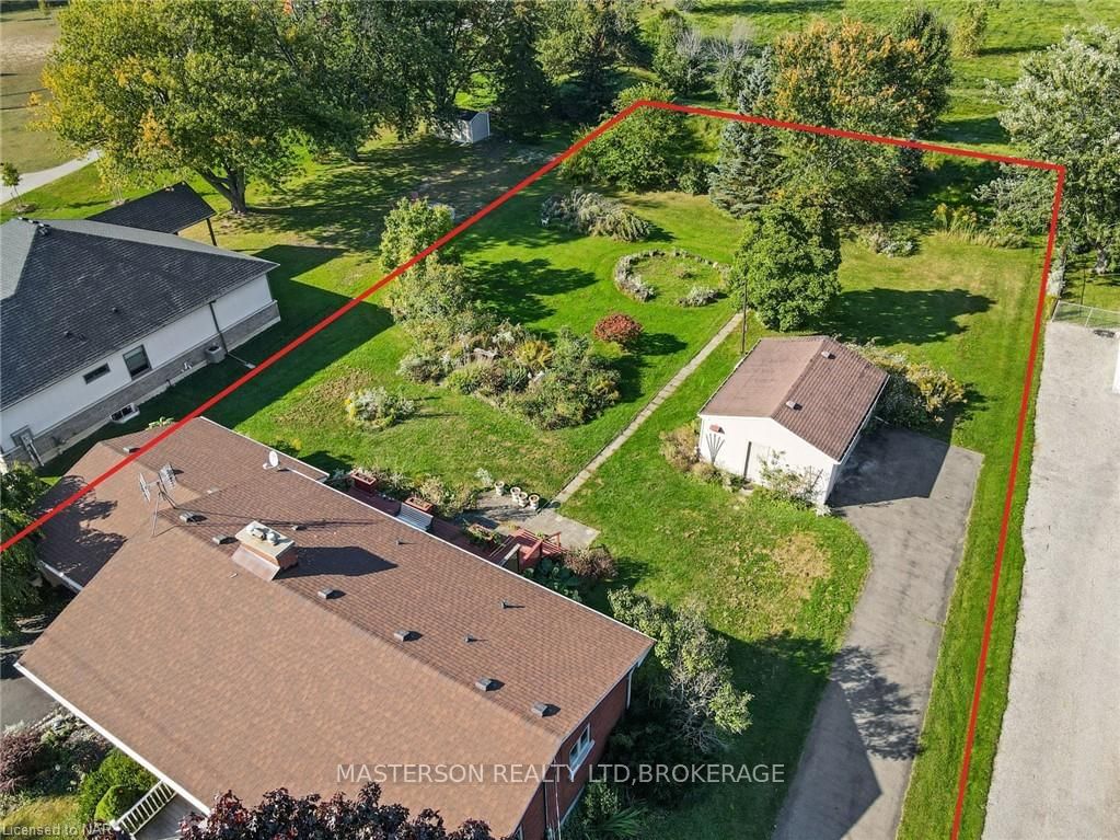 Listing Image 4