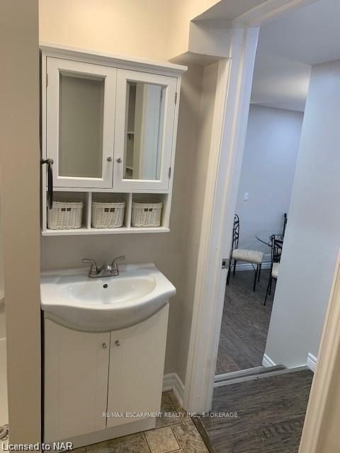 31 RAYMOND Street, Unit 4 - Photo 21