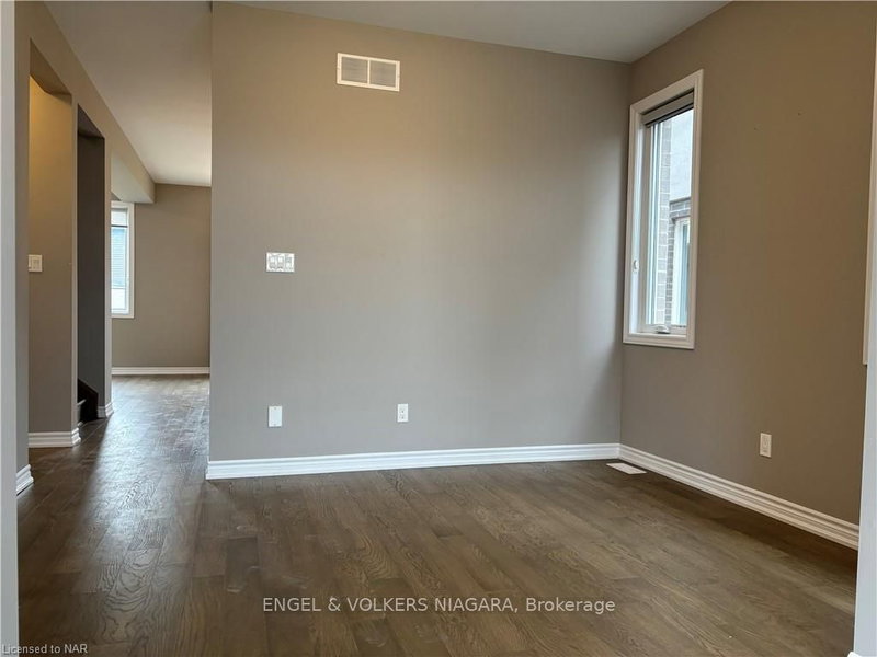Upper - 8088 CITATION Rd, Niagara Falls, L2H 3H7 | Image 3