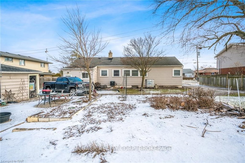 18 VALLEY Rd, St. Catharines, L2S 1Y6 | Image 2