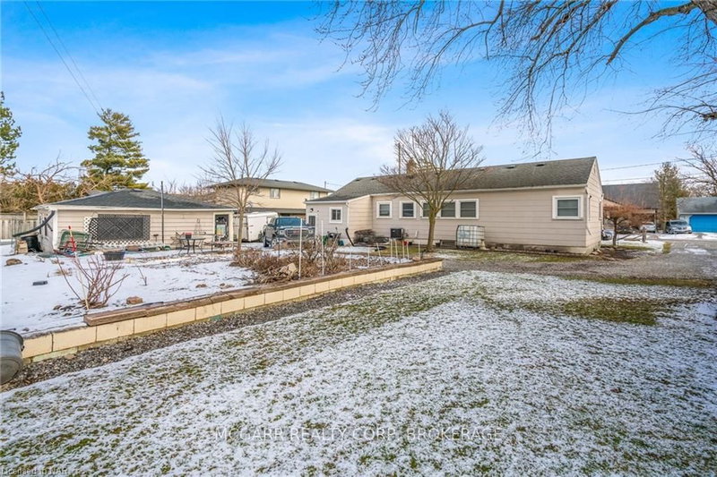 18 VALLEY Rd, St. Catharines, L2S 1Y6 | Image 3