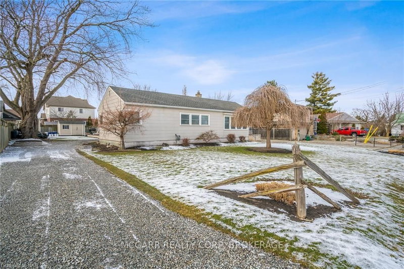 18 VALLEY Rd, St. Catharines, L2S 1Y6 | Image 2