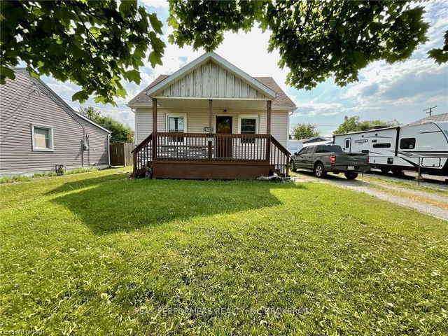 93 MCARTHUR Avenue