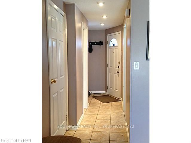 4 - 5982 DUNN St, Niagara Falls, L2G 7J9 | Image 3