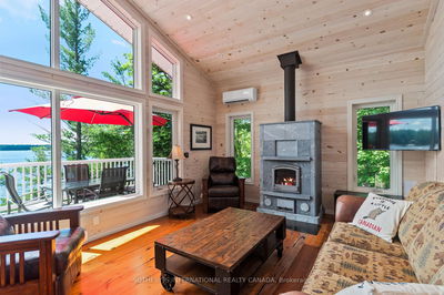 90 Is 100 Go Home Lake, Georgian Bay - Gibson image-0-2
