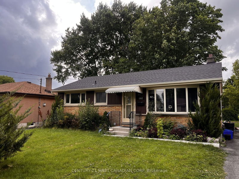 home for lease on UPPER-1942 Duluth Crescent