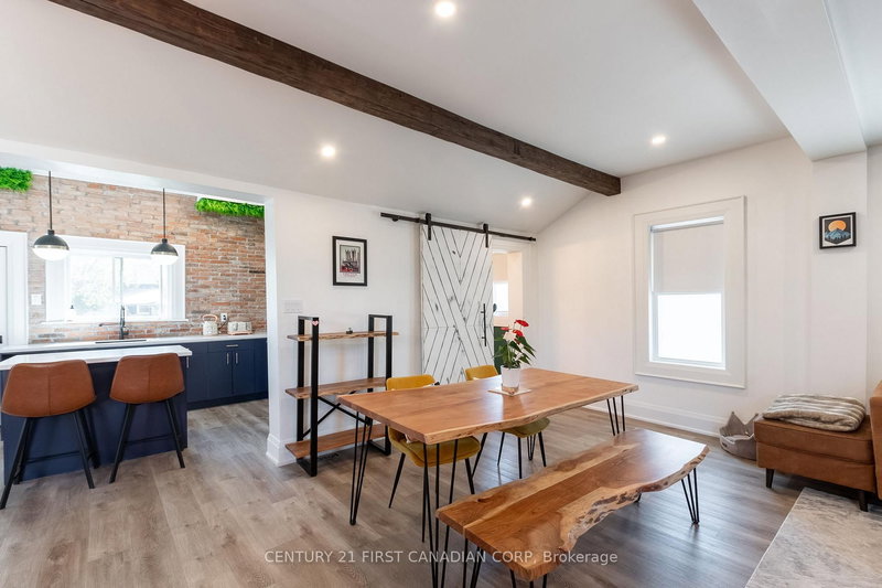 8 Omemee St, St. Thomas, N5P 1V9 | Image 2