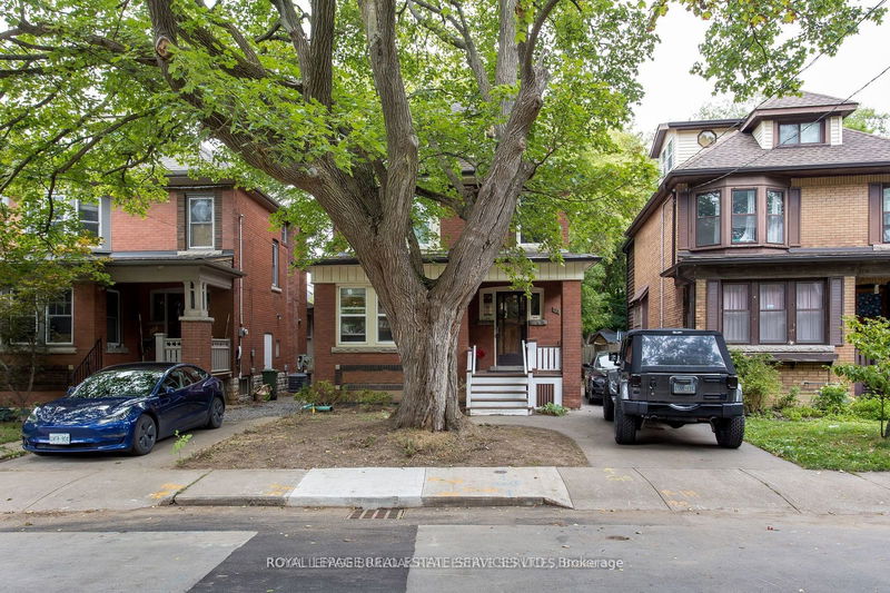 home for lease on 38 North Oval