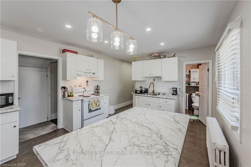 home for sale on 218 Edinburgh Road N