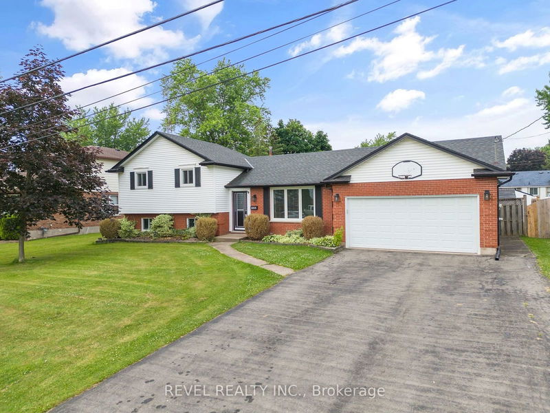 home for sale on 833 Lakeview Road