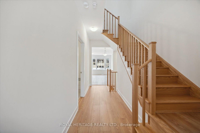 649 Pollock Grve, Peterborough, K9K 0J6 | Image 3