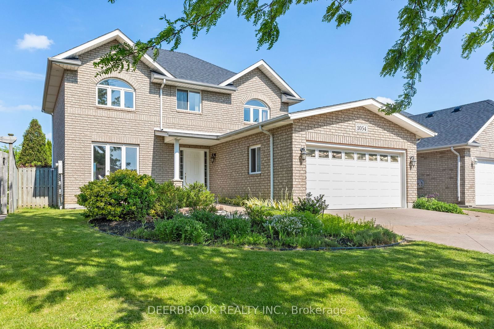 Detached House sold at 1054 TREVERTON Crescent, Windsor, Windsor, N8P 1S5 - MLS: X9007969