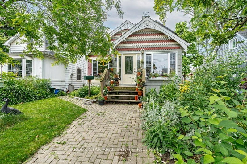 home for sale on 56 Chestnut Street E