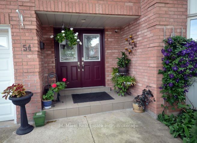 54 Goldcrest Dr, Hamilton, L8G 4T6 | Image 3