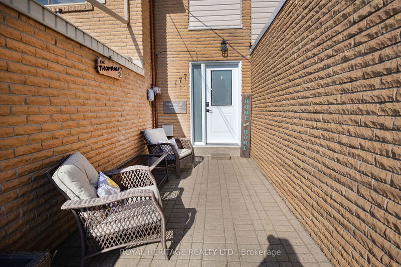 home for sale on 177 Lindsay Street S