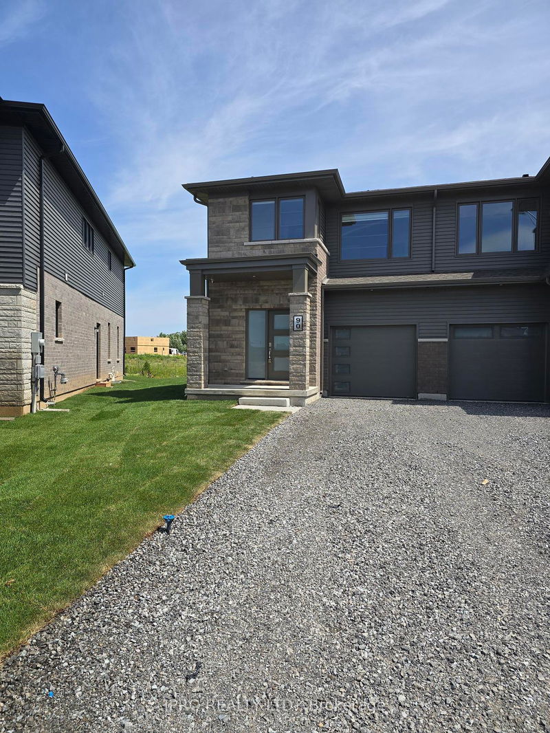 home for lease on 90 West Creek Court