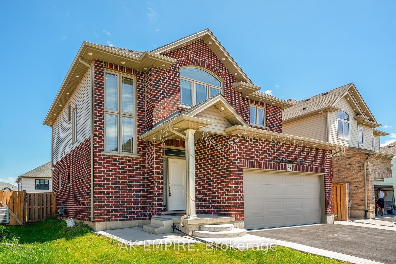 Listing Image 3