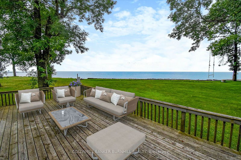 home for sale on 7 Bates Lane