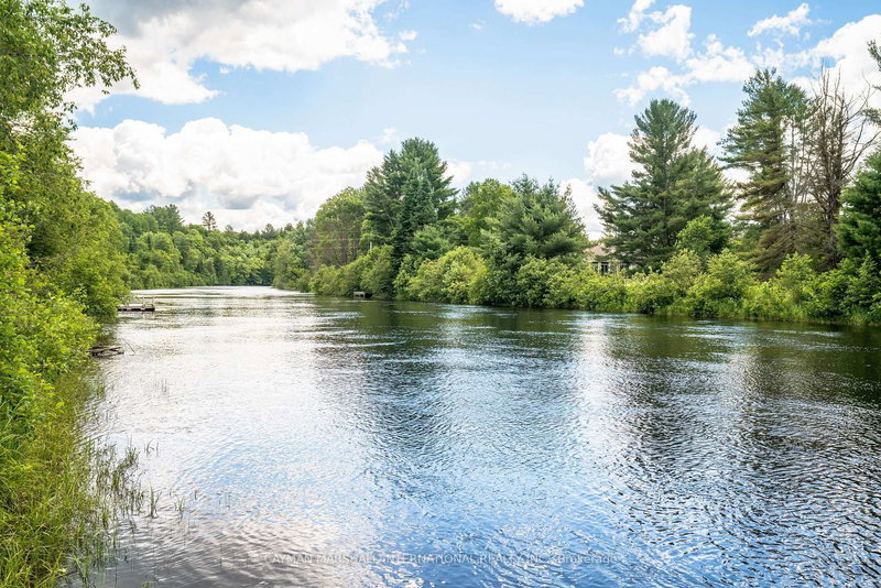 1016 Zoe Lane, Bracebridge, P1L 0L5 | Image 3
